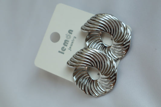 round grooved earrings